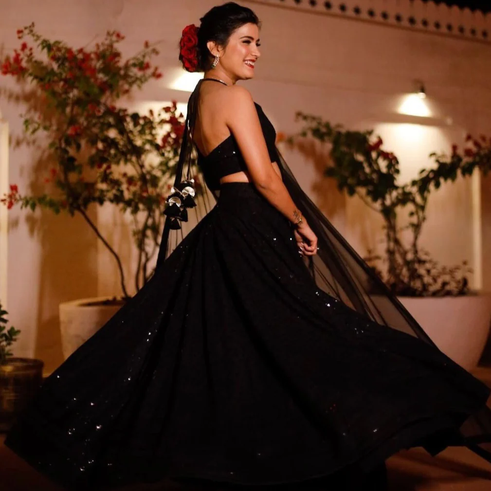 Bunaai Starry Night Chikankari Lehenga - Woolfily