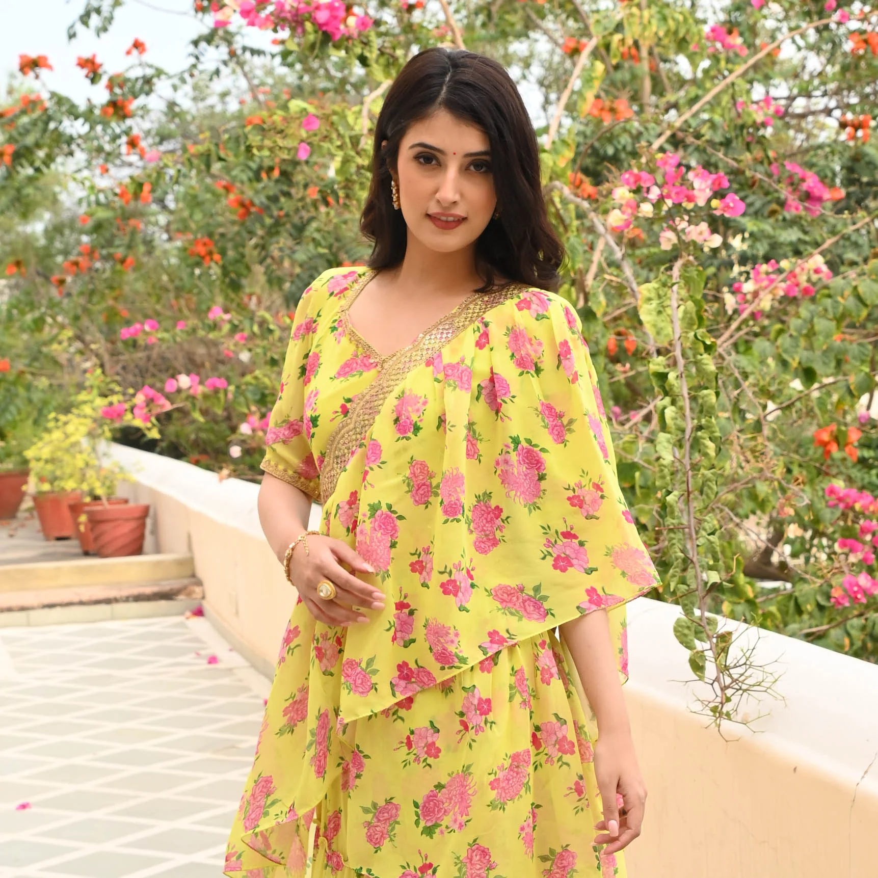 Bunaai Kusum Floral Draped Saree - Woolfily